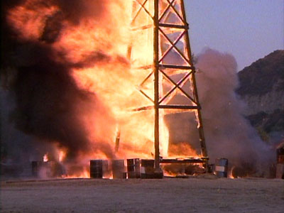 Angus MacGyver Trucs et Astuces - 1x08 Situation Explosive - Le puits � �teindre